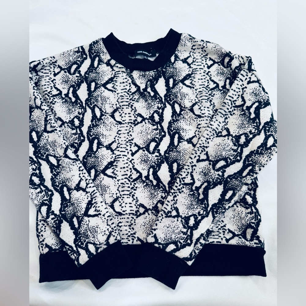 525 America Snakeskin Print Cotton Sweater XS Black White Crewneck
